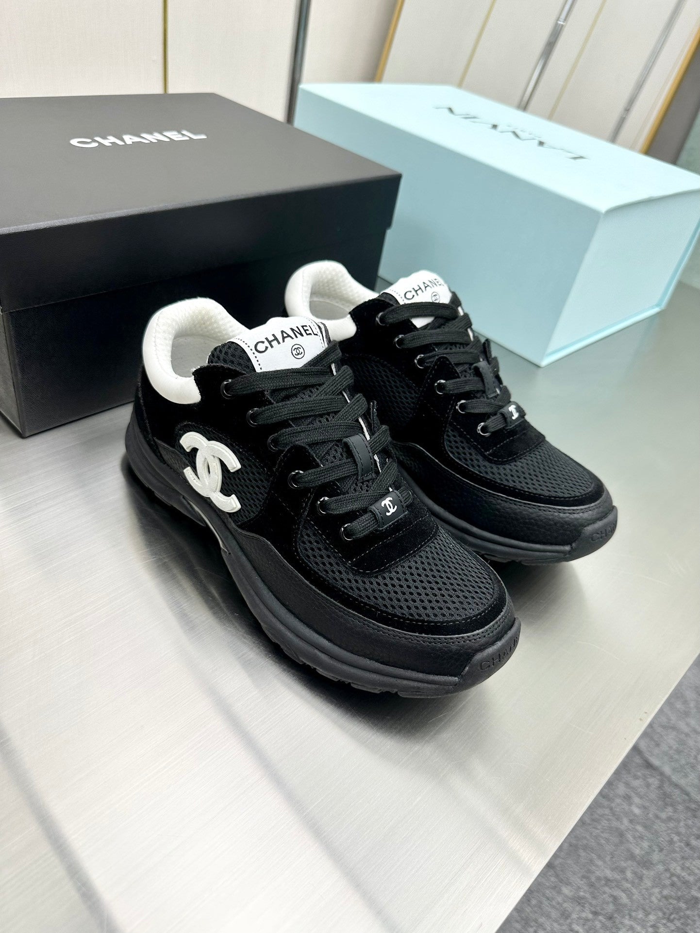 Unisex women's fashion casual sports shoes