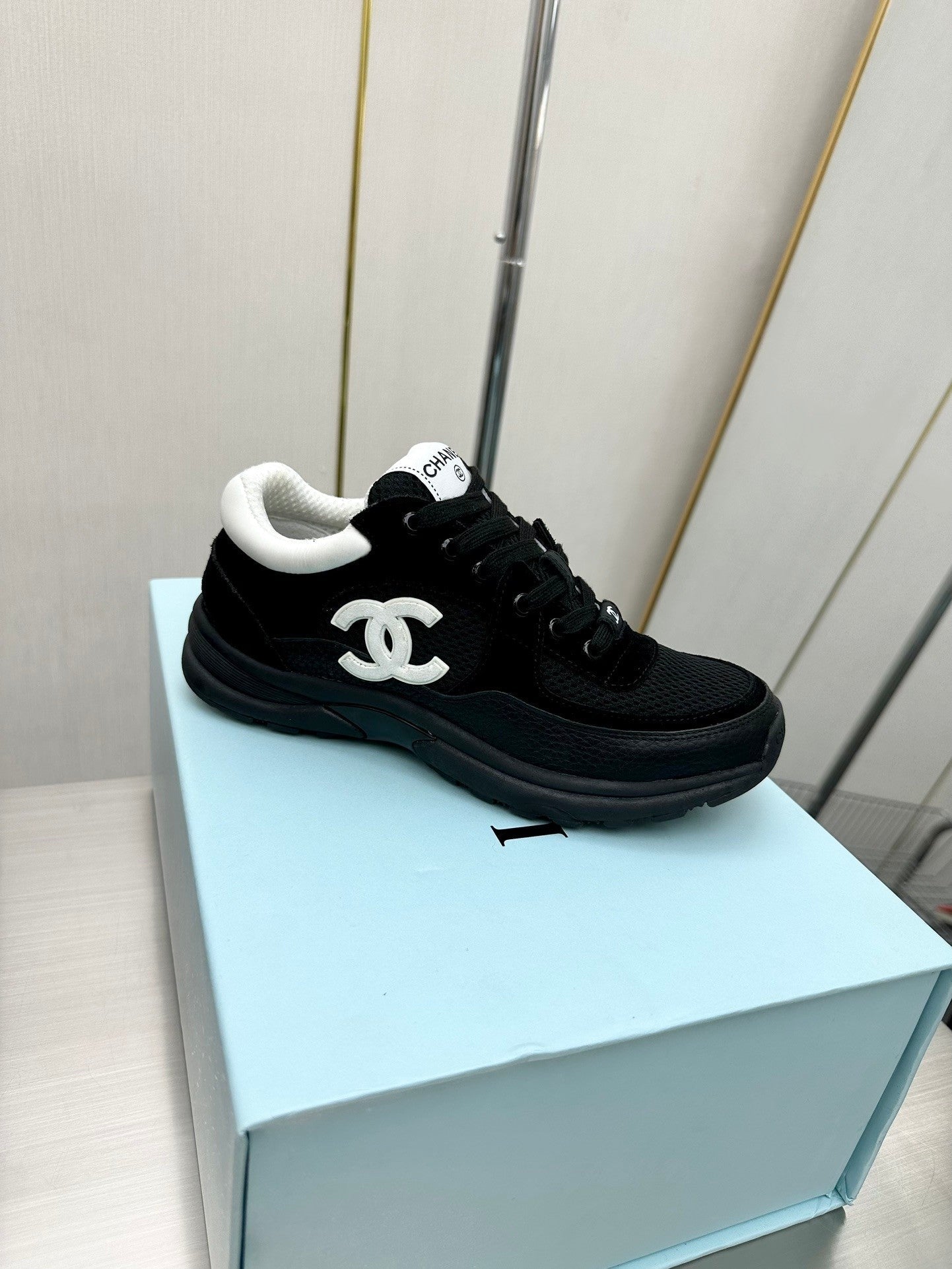 Unisex women's fashion casual sports shoes