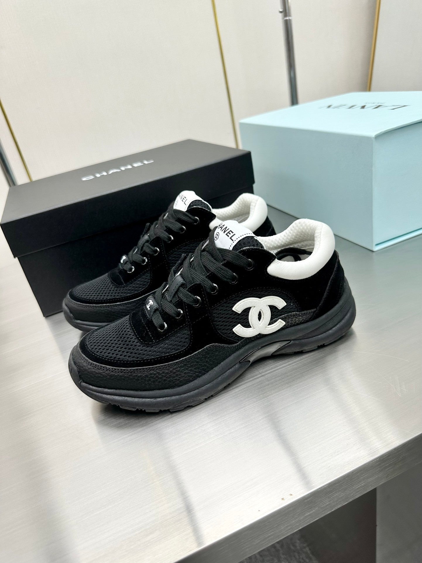 Unisex women's fashion casual sports shoes