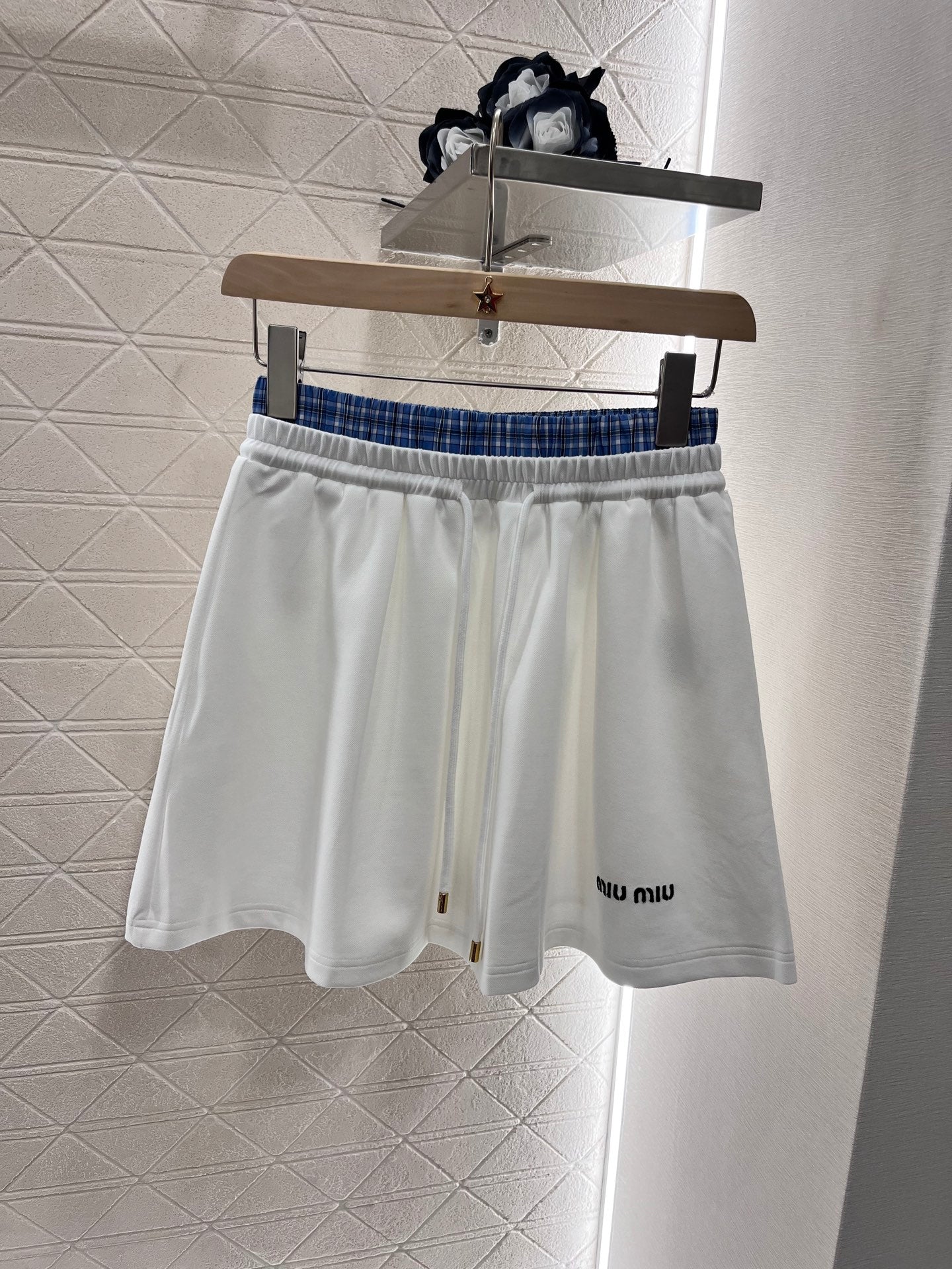 New short-sleeved top and skirt set