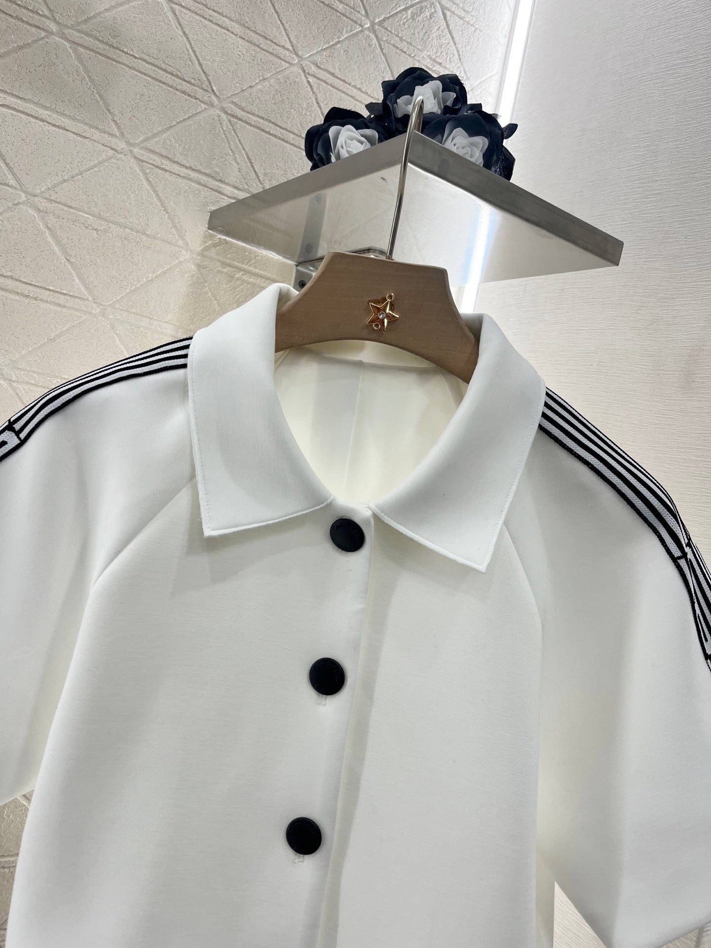 New short-sleeved top and skirt set