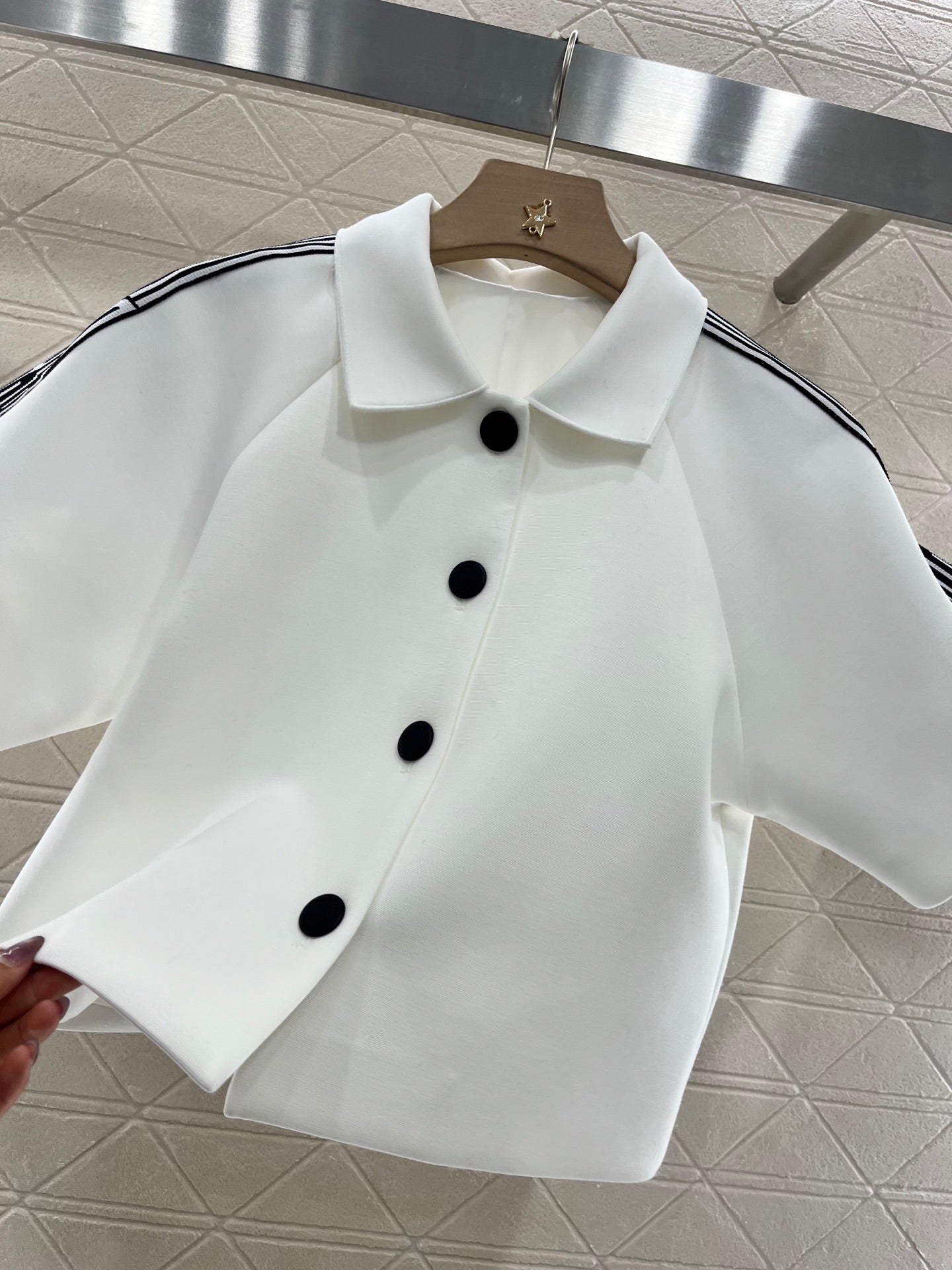 New short-sleeved top and skirt set