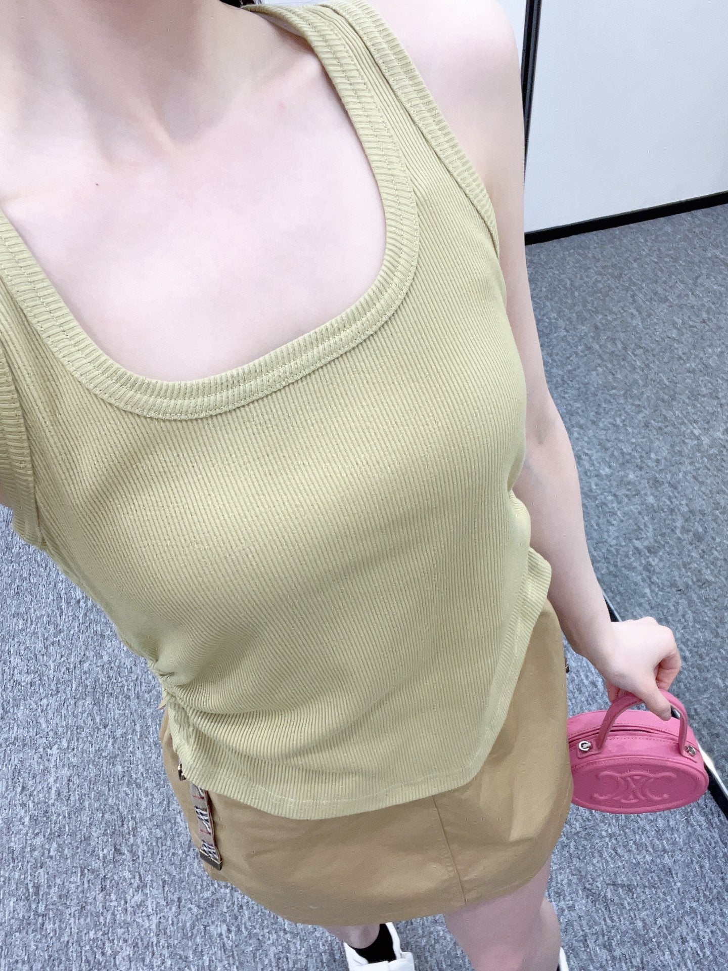 New checkered drawstring vest in three colors