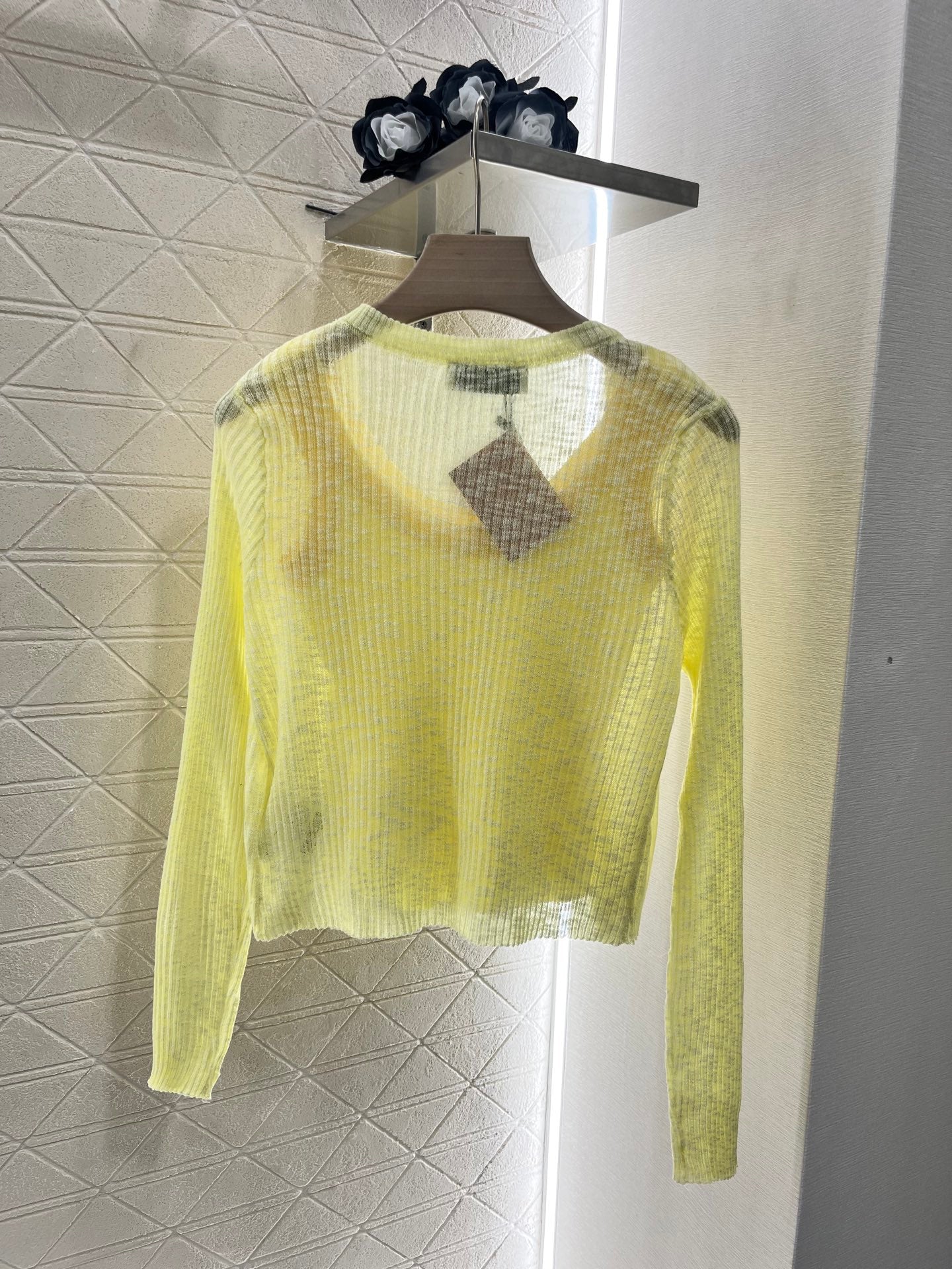 New knitted cardigan and suspenders in three colors