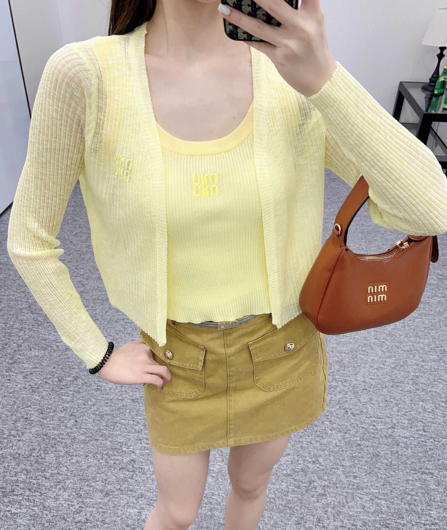 New knitted cardigan and suspenders in three colors