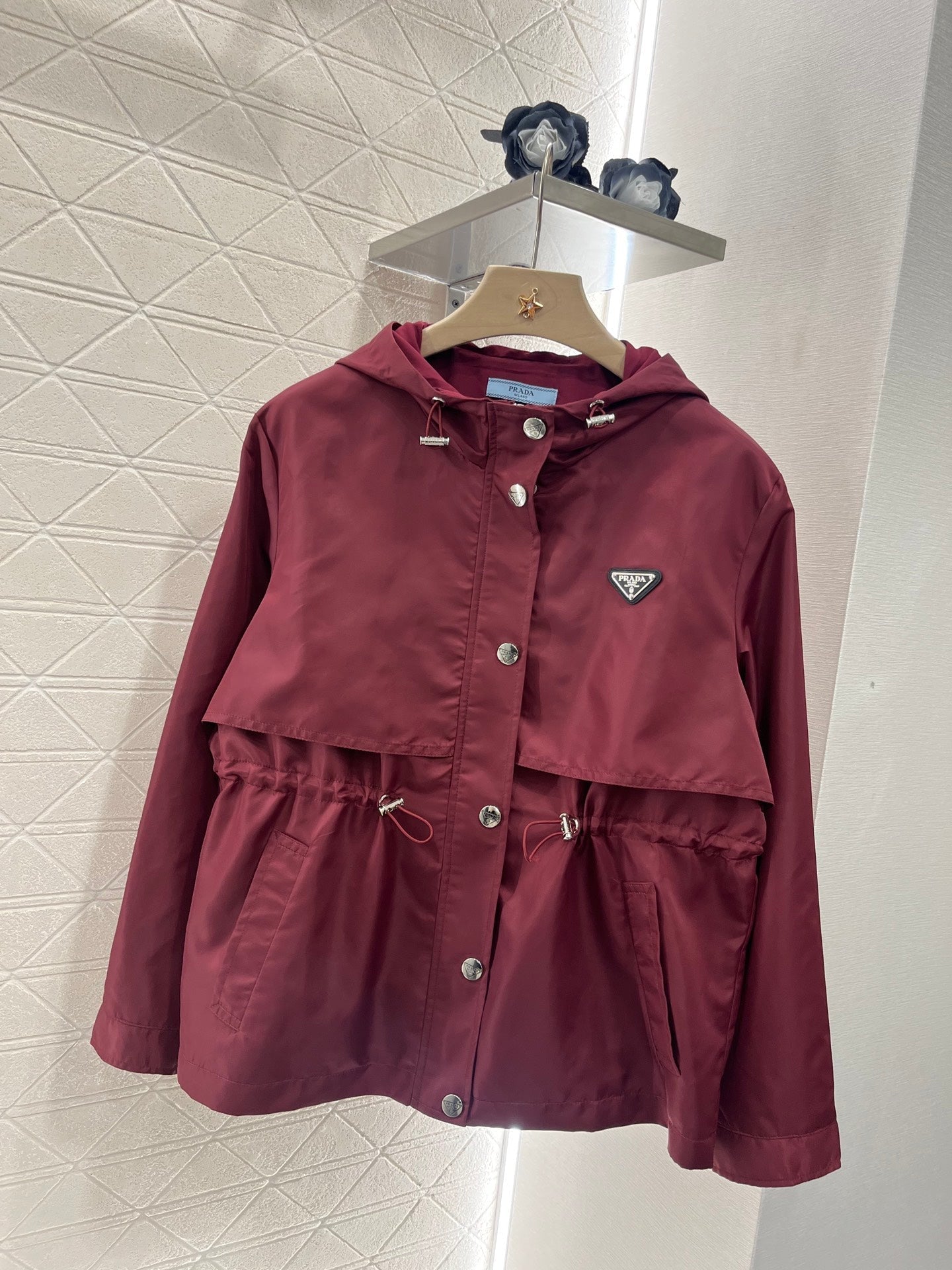 Early autumn nylon hooded zipper casual jacket