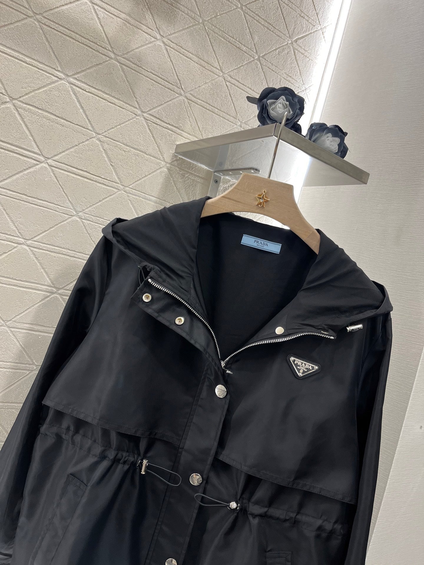 Early autumn nylon hooded zipper casual jacket