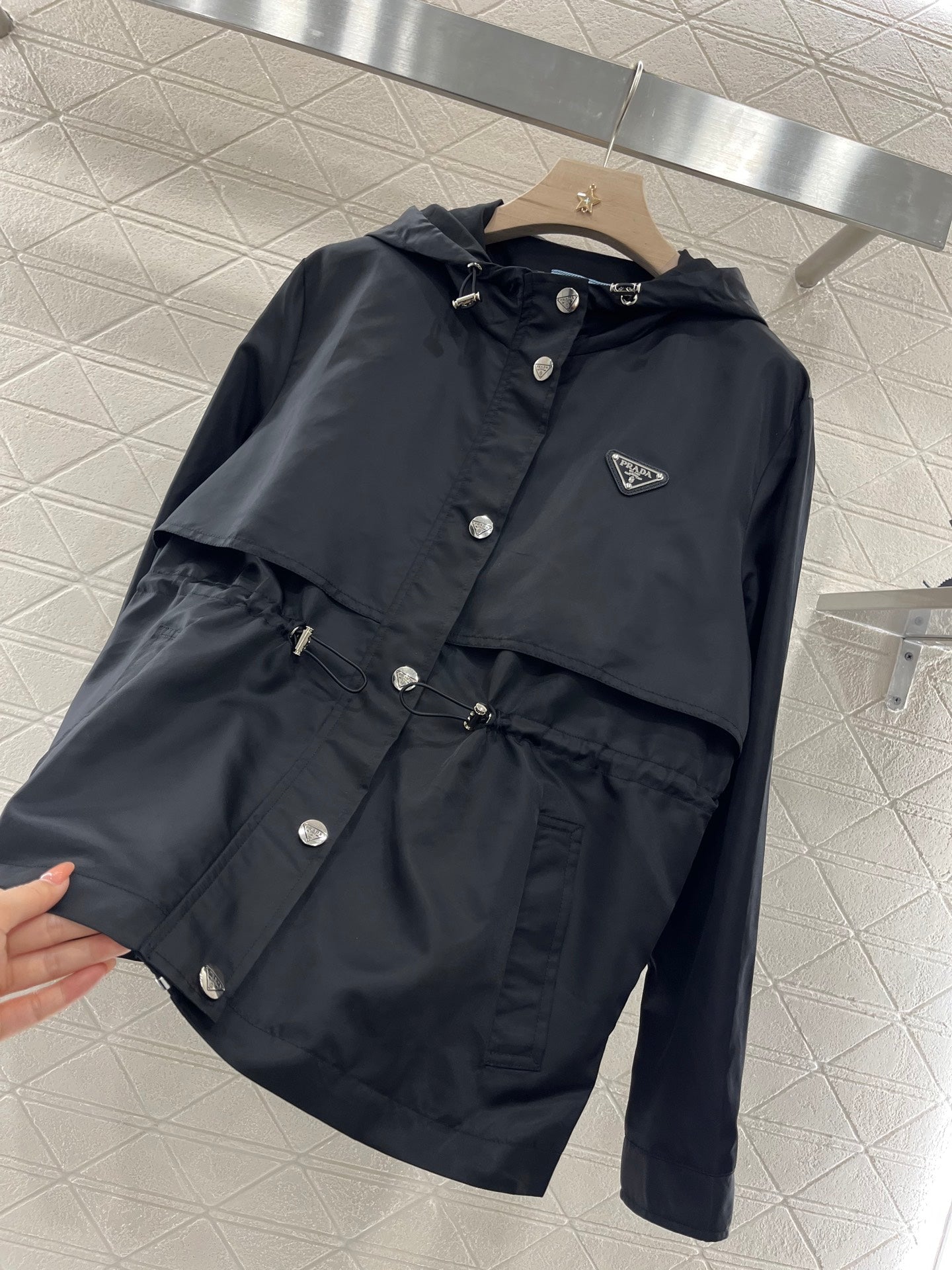 Early autumn nylon hooded zipper casual jacket