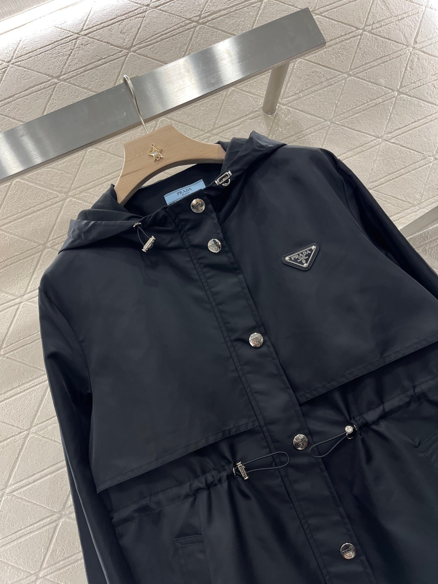 Early autumn nylon hooded zipper casual jacket