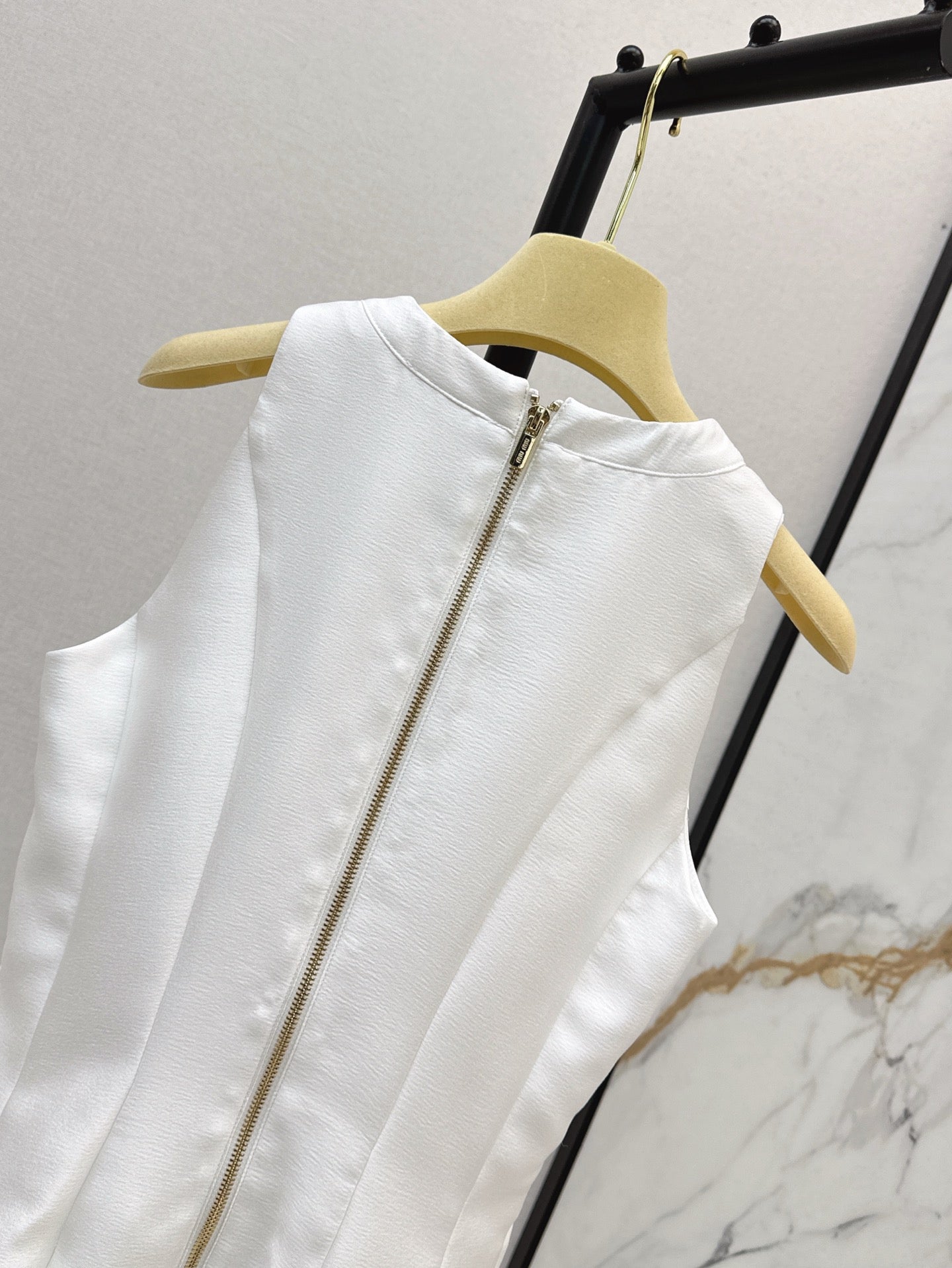 25ss sleeveless waist dress