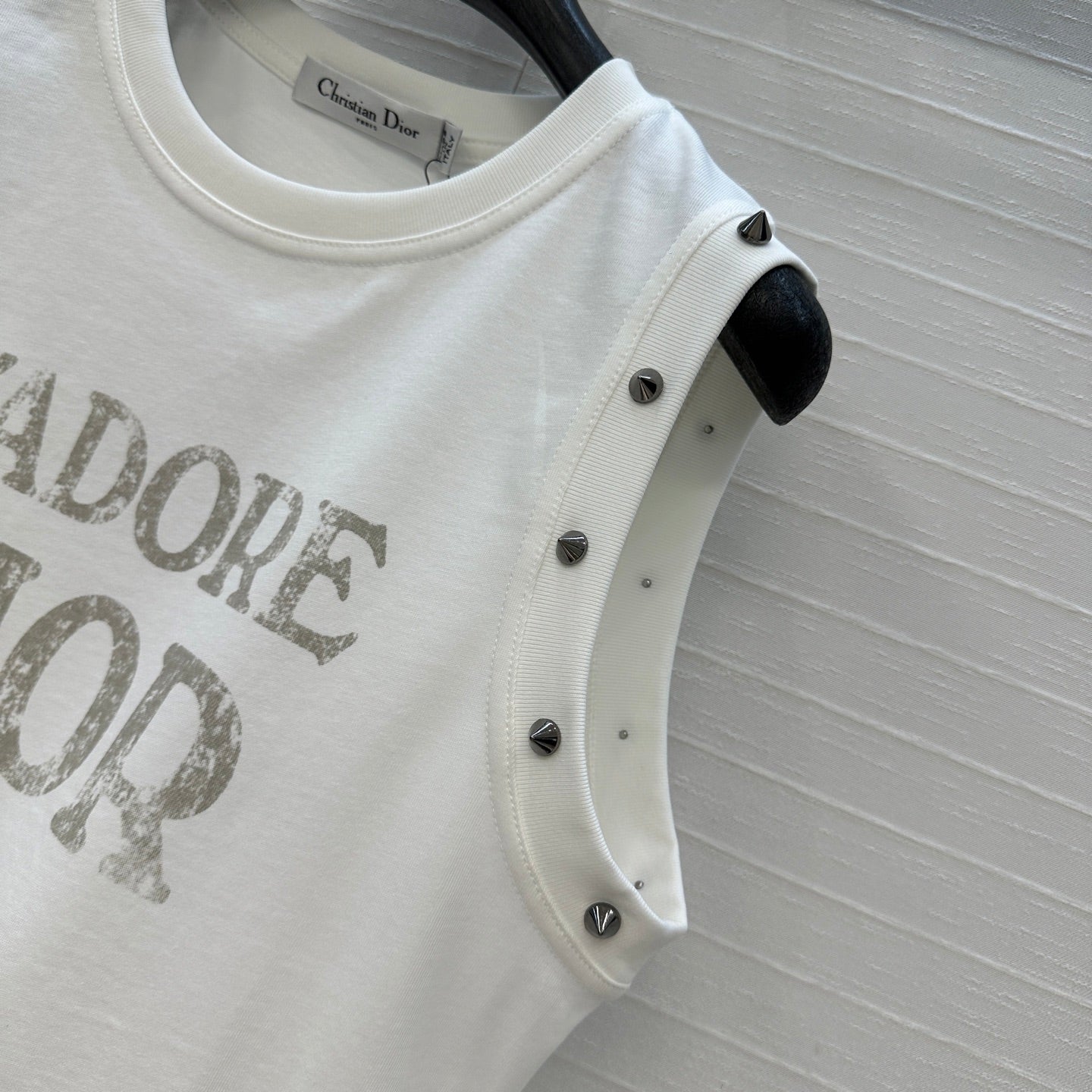 25ss rivet-embellished sleeve vest