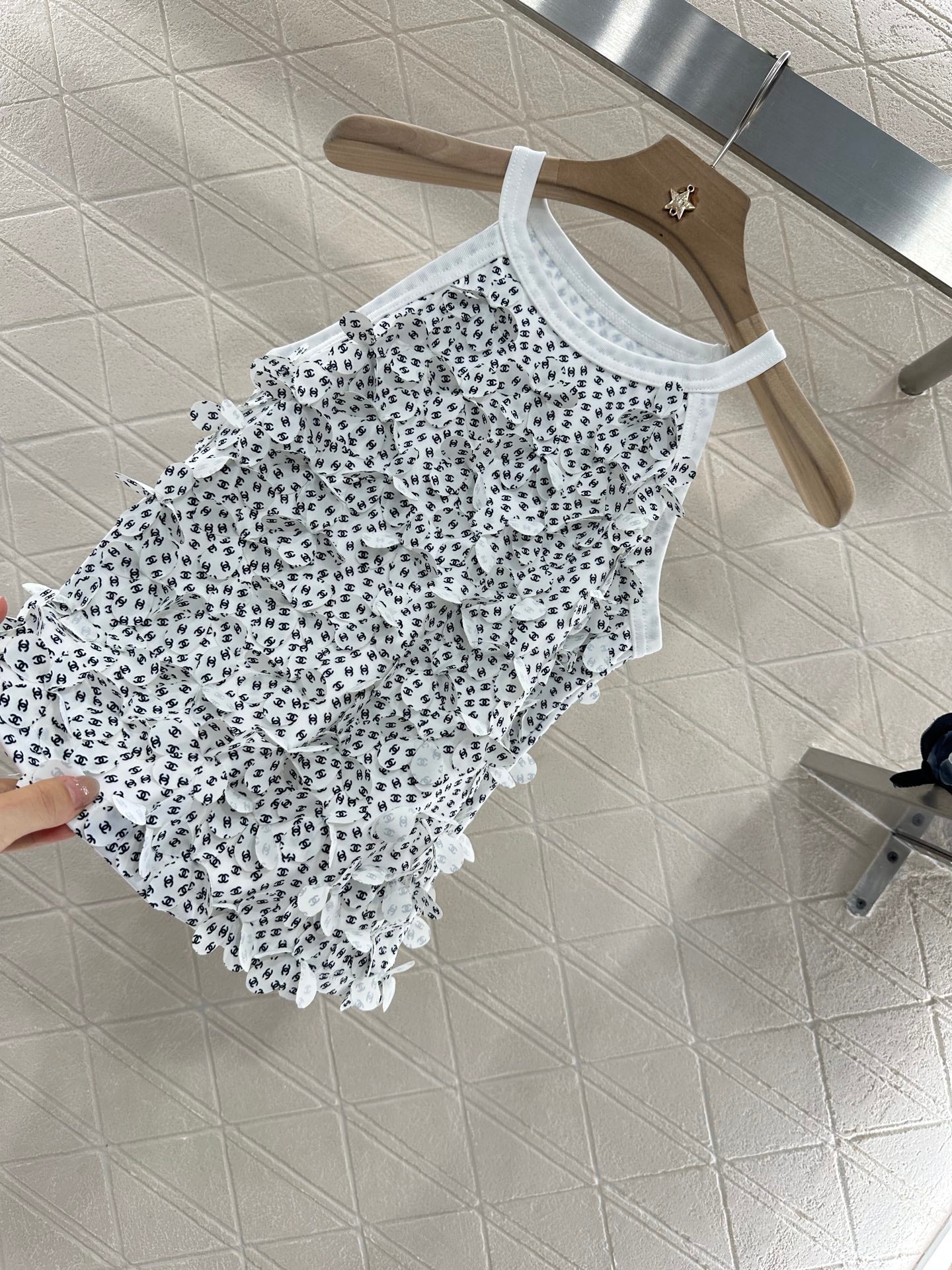 25ss petal camisole-2