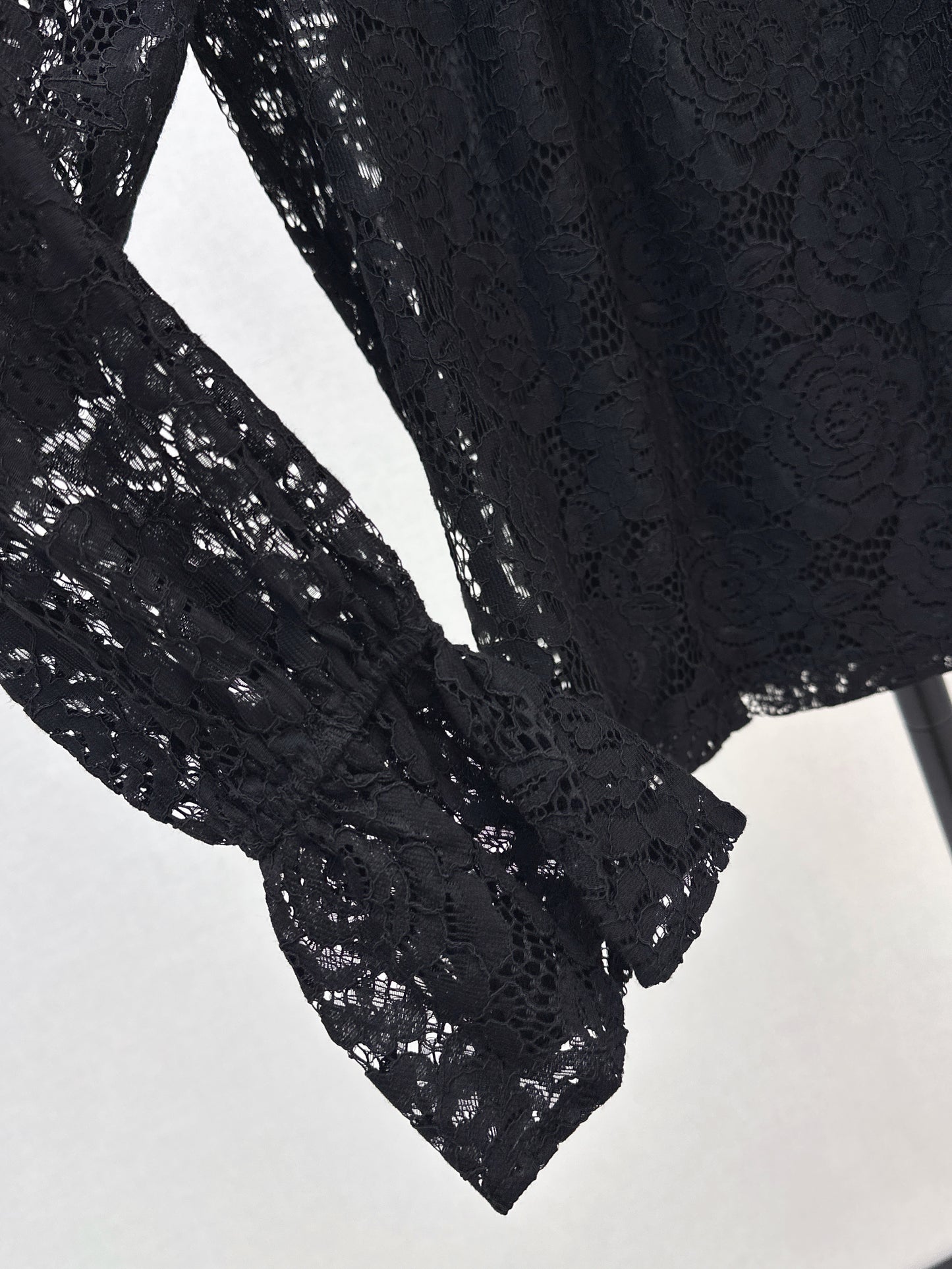 25ss Lace shirt + lace long skirt