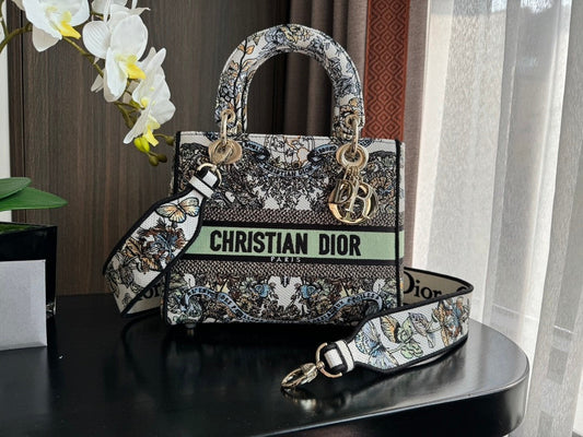 Classic elegant embroidery pattern fashion women's bag