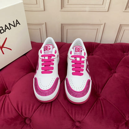 Fashionable rhinestone casual flat shoes