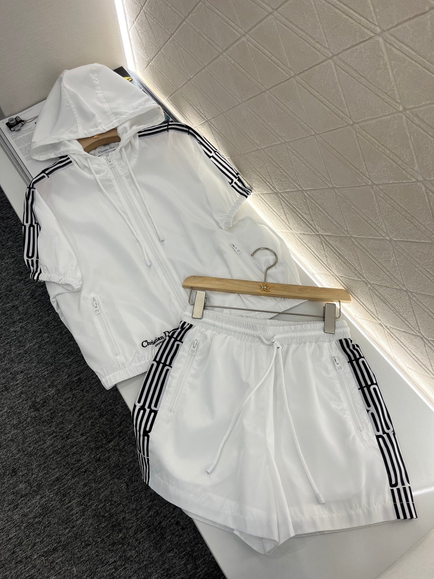 25ss logo embroidered hooded zipper short sleeves + shorts set