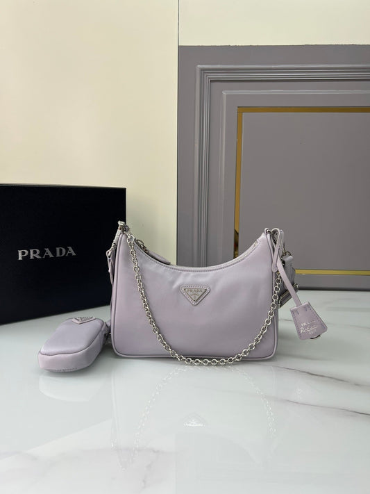 Fashionable versatile shoulder bag