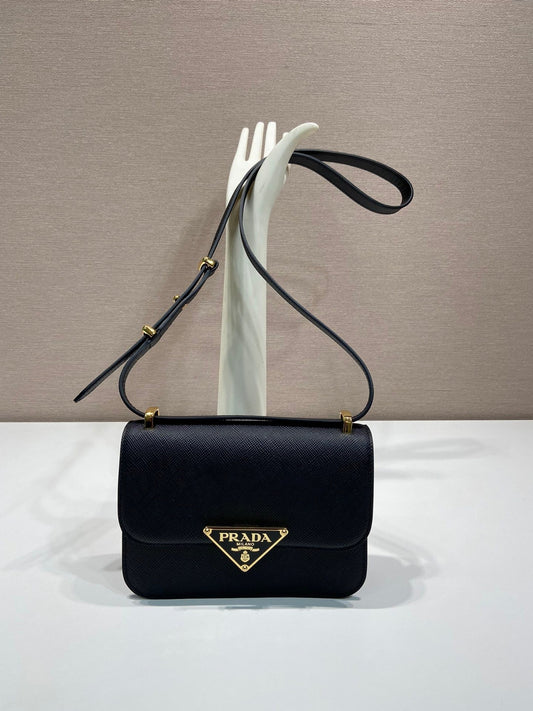 Fashionable versatile shoulder bag