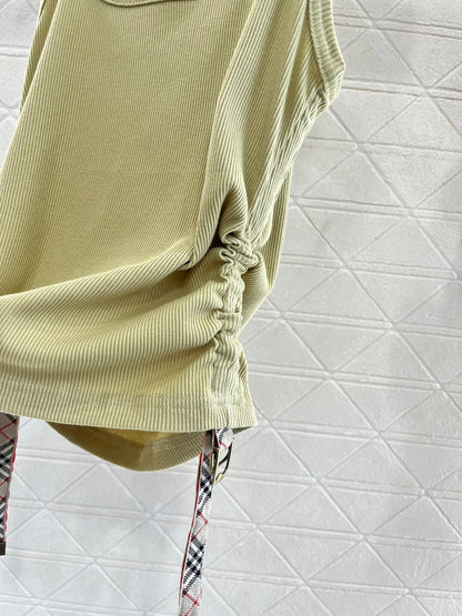 New checkered drawstring vest in three colors