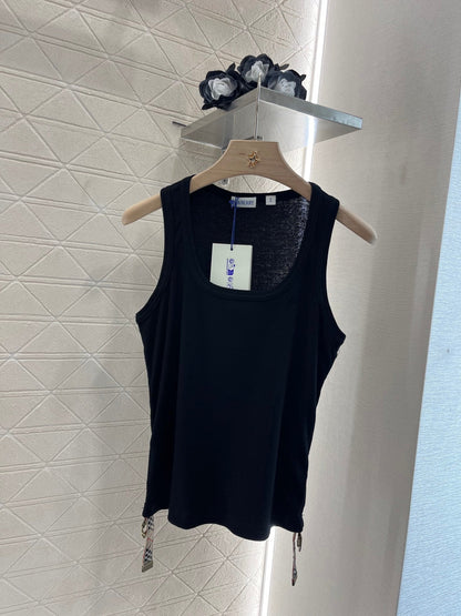 New checkered drawstring vest in three colors