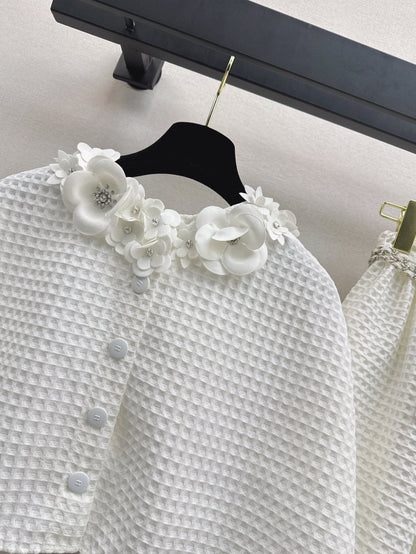 25ss three-dimensional flower decorated cape top + skirt