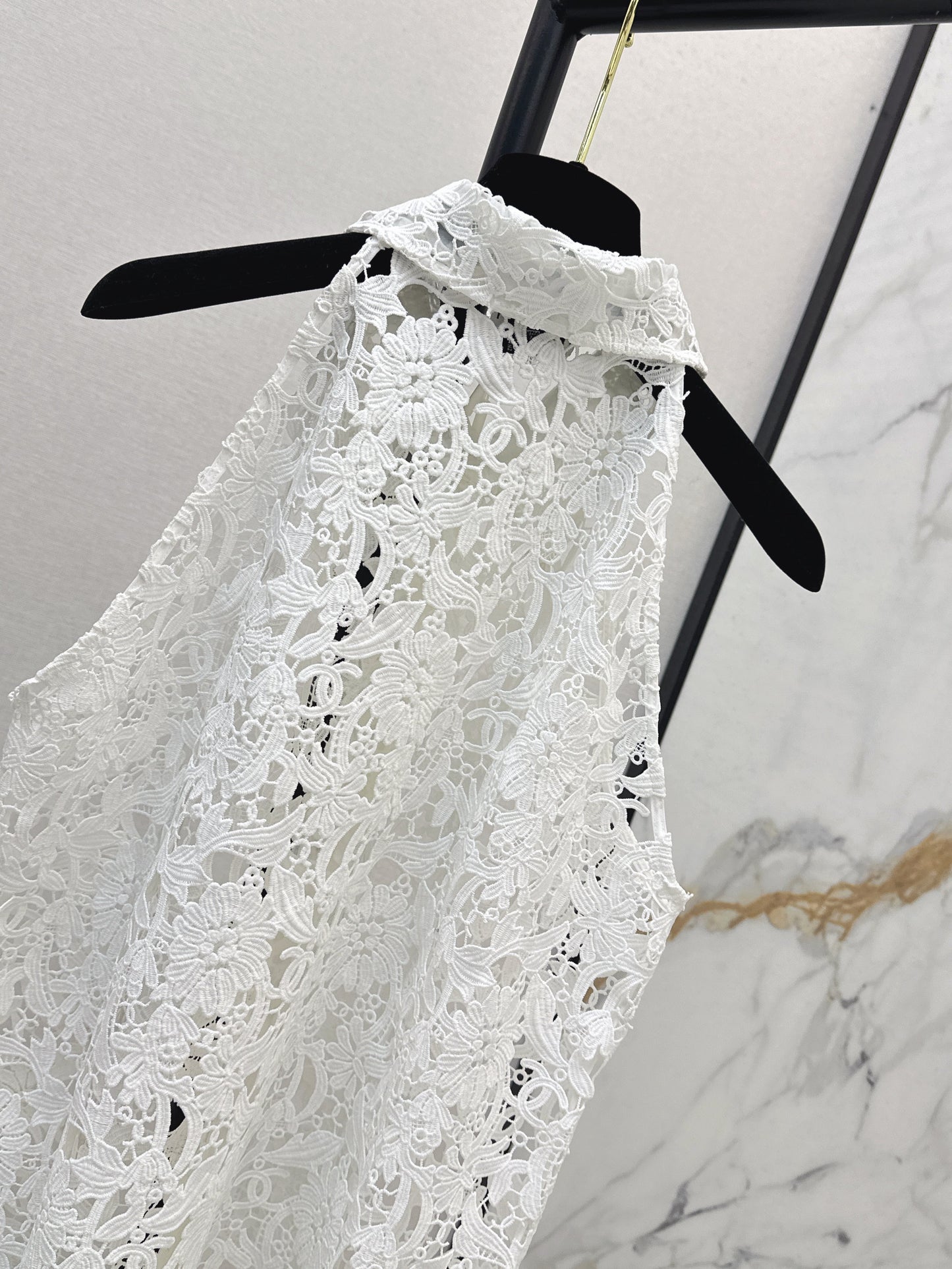 25ss hollow embroidered pattern cardigan vest